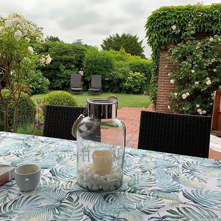 In Blandorf-wichte Mit Grossem Garten * Hage